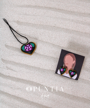 Cargar imagen en el visor de la galería, Conjunto de Collar y Aretes en Forma de Corazón Pintado a Mano