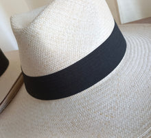 Cargar imagen en el visor de la galería, Sombrero de Jipijapa
