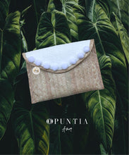 Cargar imagen en el visor de la galería, Cartera en Palma Natural Personalizada
