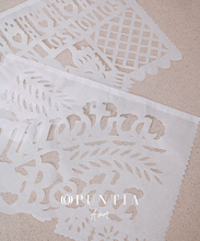 Cargar imagen en el visor de la galería, Tiras de Papel Picado Blanco
