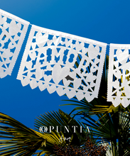 Cargar imagen en el visor de la galería, Tiras de Papel Picado Blanco
