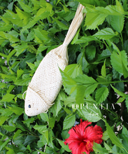 Cargar imagen en el visor de la galería, Bolsa con forma de Pescadito
