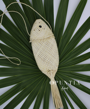 Cargar imagen en el visor de la galería, Bolsa con forma de Pescadito

